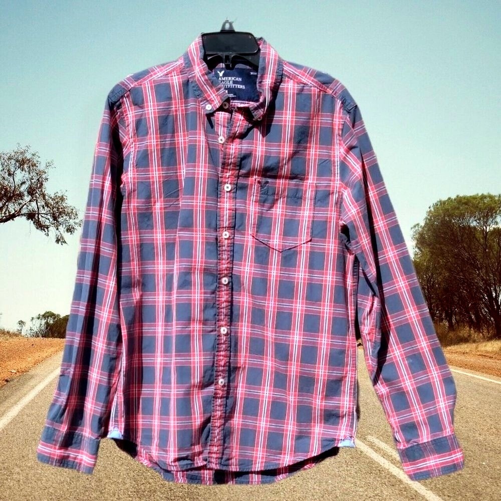 American Eagle Button Down Shirt Mens Medium Blue White Red Plaid Classic Casual